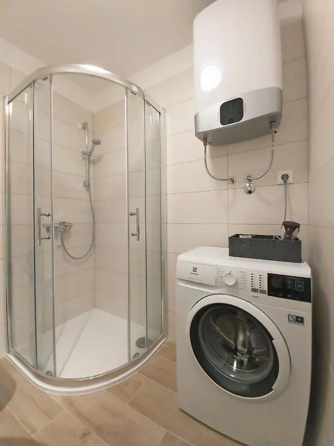 Green City Point Apartment Pula 0*,  Croatia